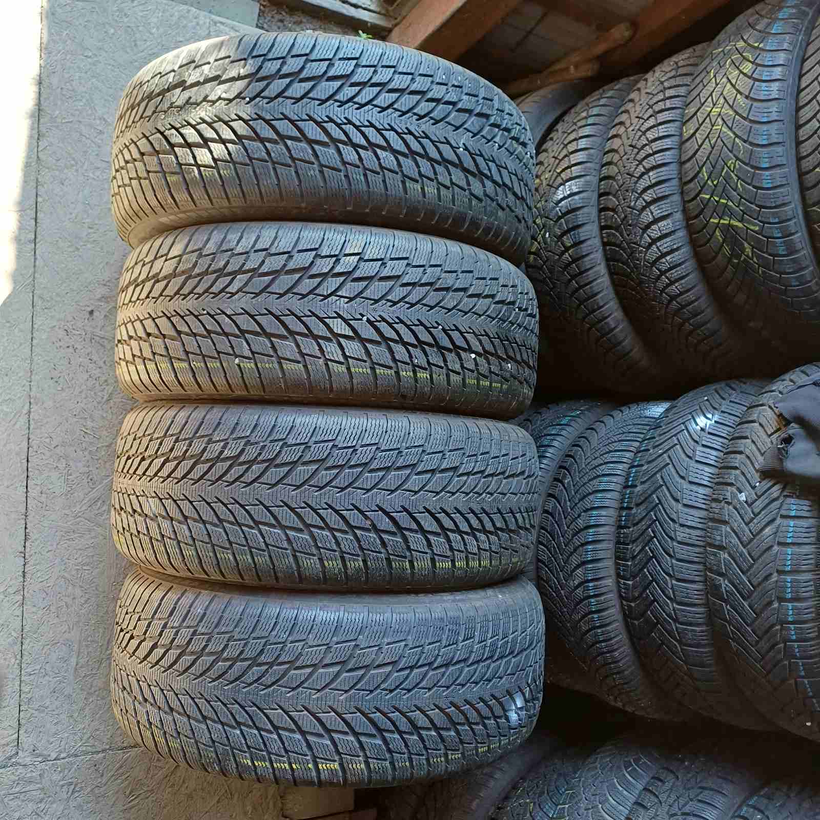 Nokian WR Snowproof p 225/50R18